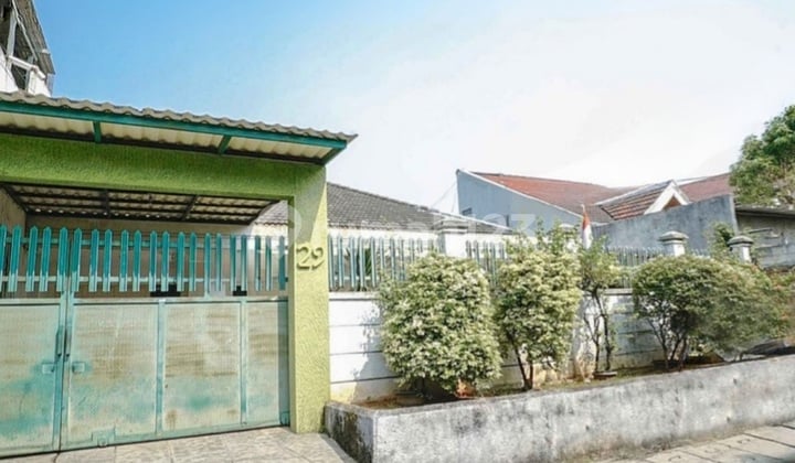 Kebon Jeruk's Hidden Gem! Luas, Mewah, Murah!
