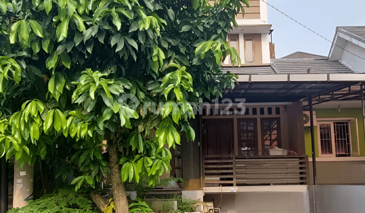 Dijual Rumah Permata Arcadia, Selangkah Dari Emerald Golf Club!