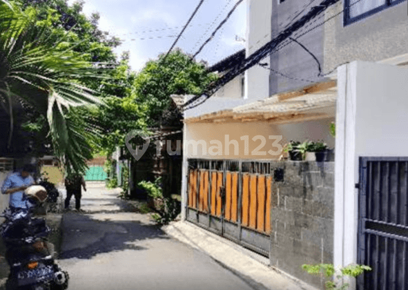 RUMAH NYAMAN & ASRI DI JALAN BERKAH, CIGANJUR - JAGAKARSA JUAL CEPAT! di bawah harga pasar