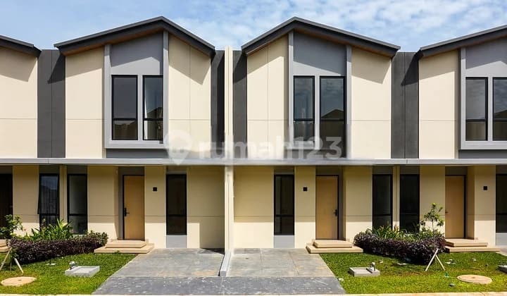 Graha Raya Lifestyle, a Step to the Toll, a Handspan to the Mall!