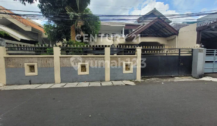 Rumah Tinggal Lokasi Strategis di Jakarta Pusat Lingkungan Nyaman
