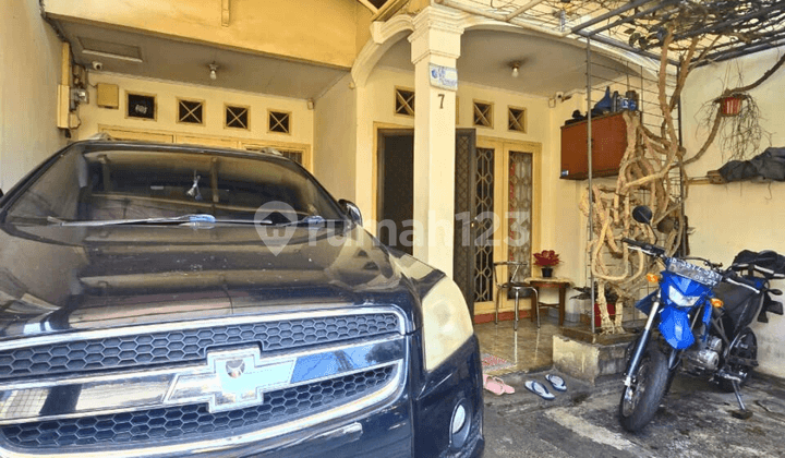 For Sale House in West Pancoran Area Best Price