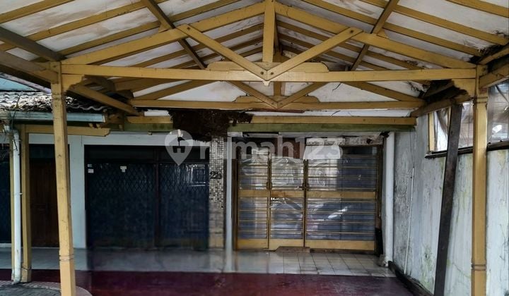 Rumah Hitung Tanah Lokasi Premium Komersil Area Cipete Abdul Madjid Raya