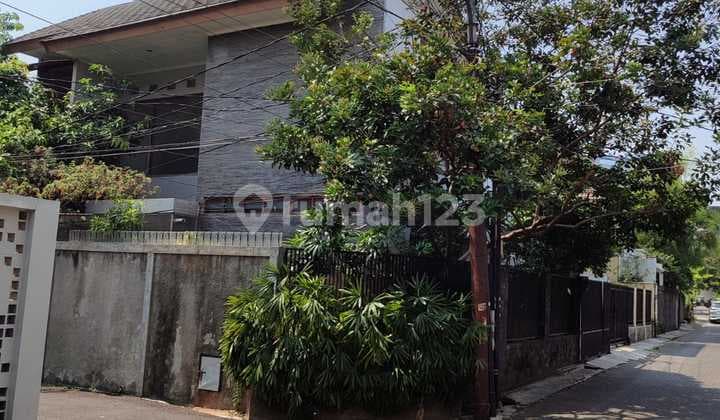 Rumah di Cilandak Lokasi Strategis Dekat MRT dan Tol Jorr