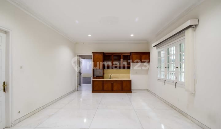 Rumah Mewah Lingkungan Elit, Di Menteng