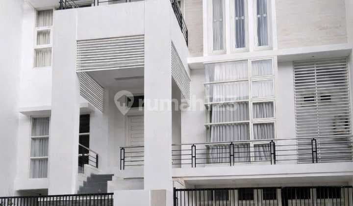 Dijual Rumah Mewah - Galaxy Bumi Permai, Surabaya