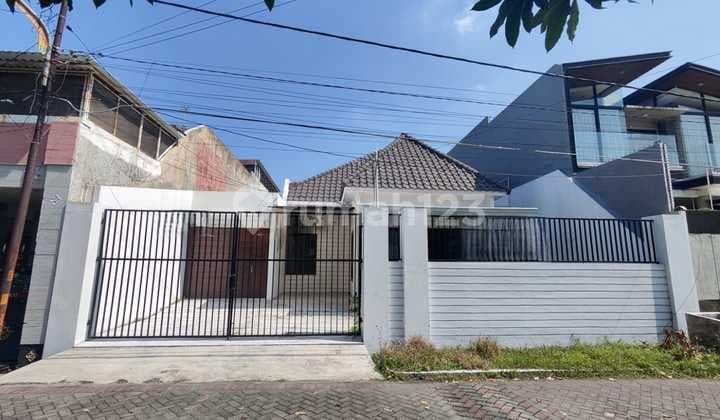 DISEWAKAN RUMAH SURABAYA TIMUR - Manyar Tirtomoyo