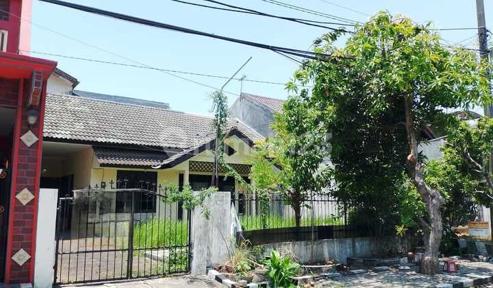 Dijual Rumah 2 Lantai Area Ketintang Surabaya
