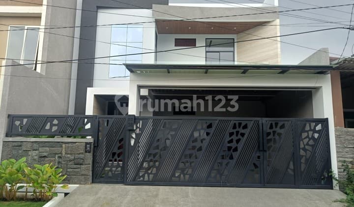 Rumah Mewah 2 Lantai Dengan Private Pool Baruk - Merr Surabaya