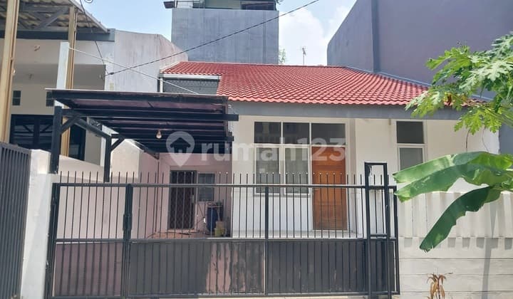 Dijual Rumah Siap Huni Lebar 8 di Dalam Komplek Kelapa Gading
