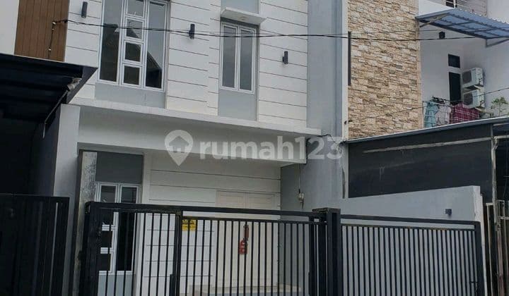 Dijual Cepat Rumah Baru Bangun di Kelapa Gading. Komplek Favorite.