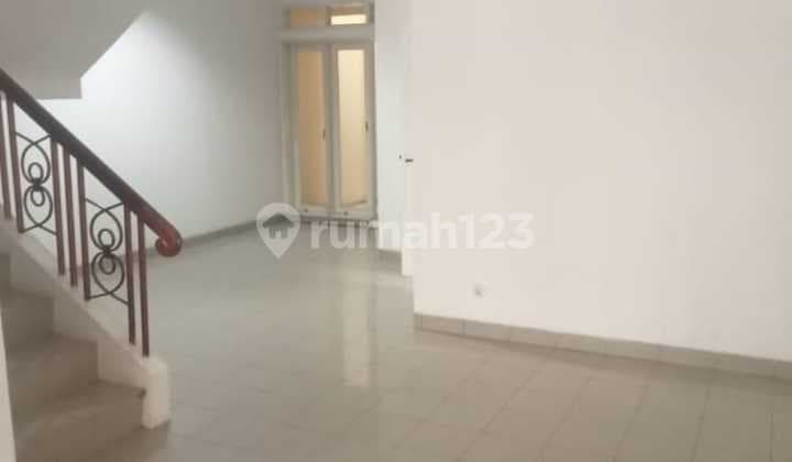 Disewakan Rumah di Dalam Komplek Gading Nirwana Kelapa Gading