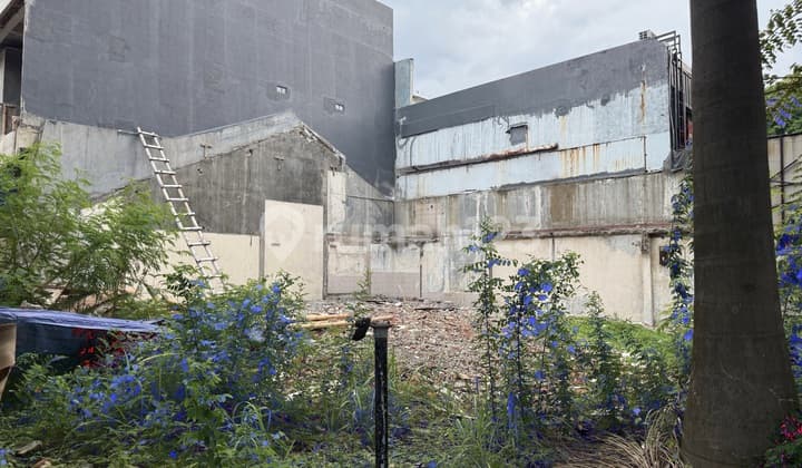 Dijual Kavling Hook Cocok untuk Dibangun Ulang. Terletak Didalam Komplek Kelapa Gading