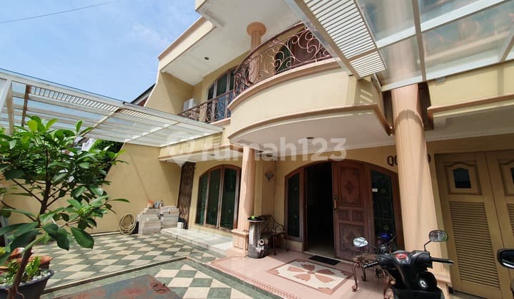 Dijual Rumah di Janur Kelapa Gading. Terletak di Dalam Komp Favorite.