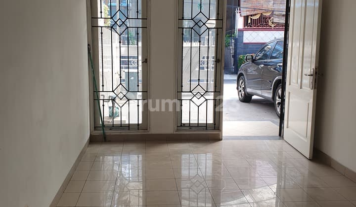 Disewakan Rumah Cantik Di Komplek Gading Nirwana Kelapa Gading-jakarta Utara