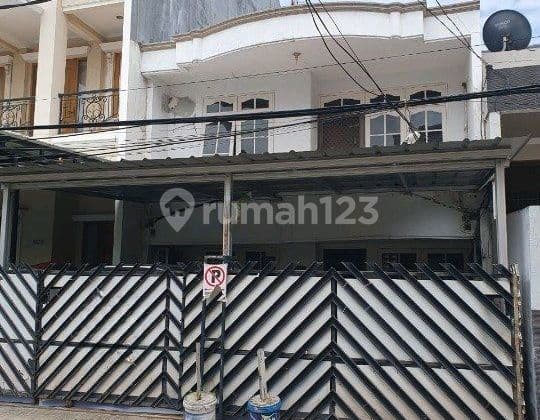 FOR SALE STANDARD READY-TO-OCCUPY HOUSE IN KELAPA GADING