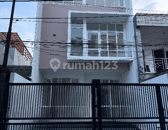 Dijual Rumah Baru Siap Huni di Kelapa Gading. Komplek Fvorite