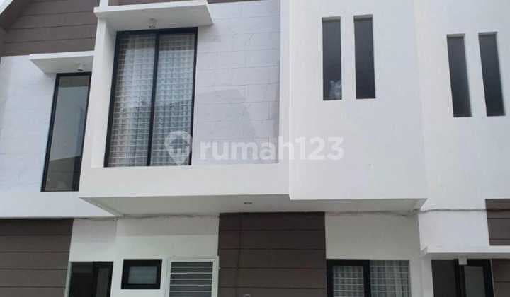 Rumah Baru 2 Lantai Siwalankerto SHM Semi Furnished Murah