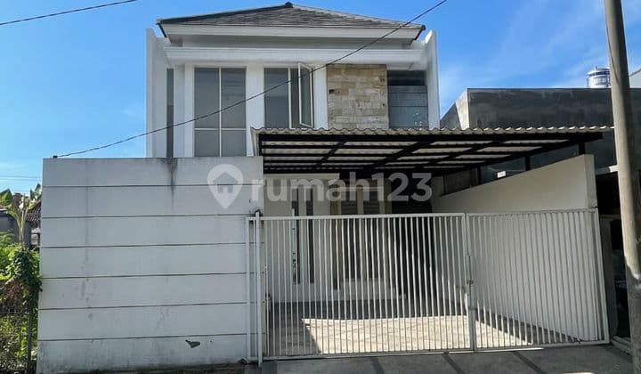 DIJUAL Rumah 2 Lantai Semi Furnished Siap Huni, Tenggilis Mejoyo Selatan