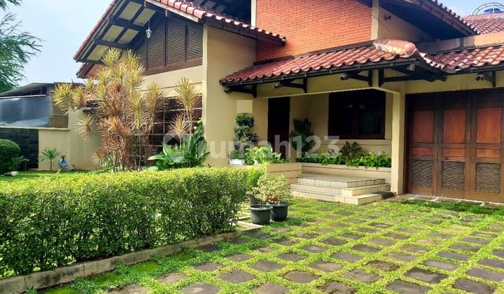 Turun Harga - Rumah Bagus Halaman Luas di Jalan H Adam Malik Kavling Deplu Cipadu Jaya Dekat Halte Tj Petukangan Utara