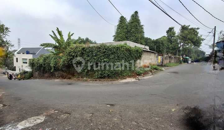 Rumah Tua Hitung Tanah area Jl WR Supratman, Ciputat Timur, Tangerang Selatan.