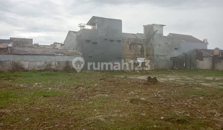 Wide Plot, Strategic Location, Flood-Free on Jl Mutiara Raya, Sawah Baru, Ciputat