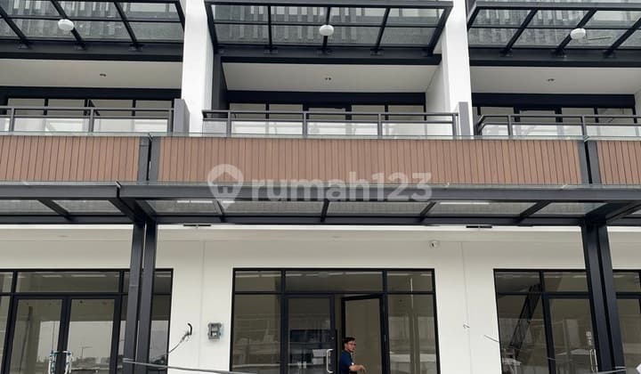 Disewakan Ruko Hampton Avenue Lokasi Strategis dekat dengan PAPAYA dan Black Owl