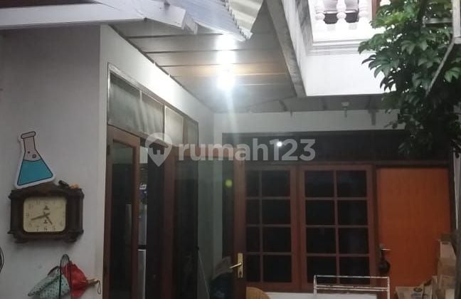 Jual Rumah Siap Huni Sayap Gatot Subroto dekat Hotel Papandayan