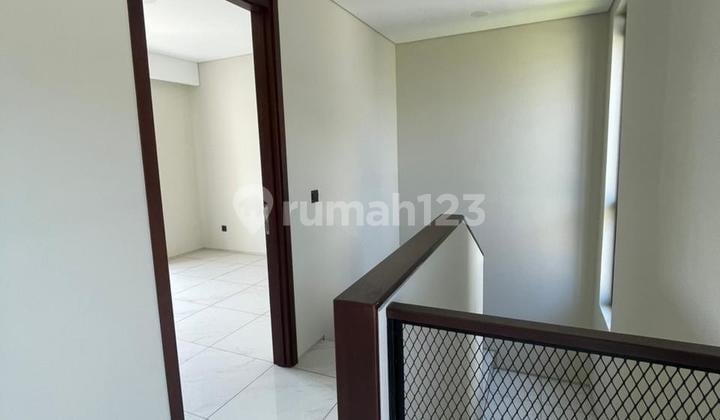 Rumah Cantik Siap Huni untuk Pasangan Muda di Kota Baru Parahyangan