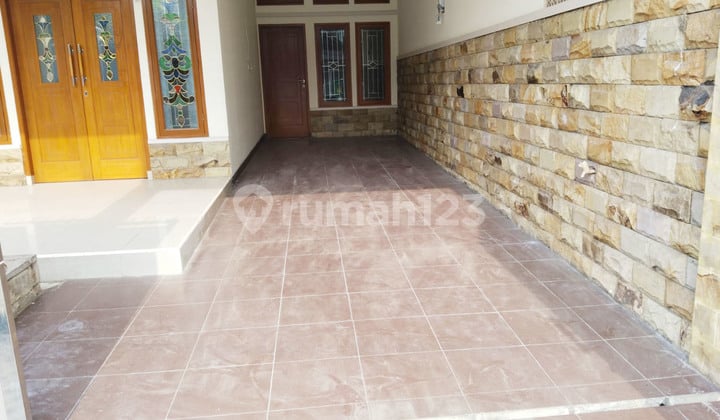 Unfurnished House Pondok Kopi Timur By Travelio