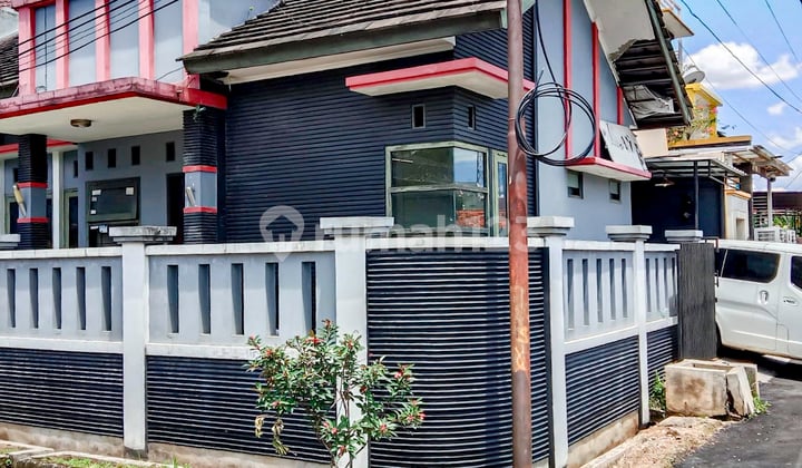 Unfurnished House Perumahan Maharaja By Travelio