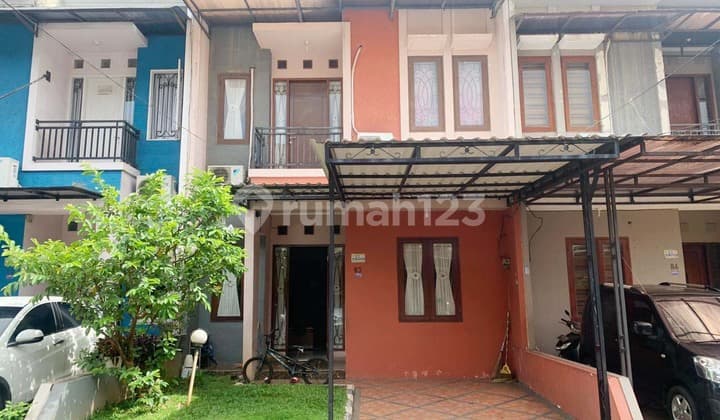 Furnished House in Permata Kreo Town House Complex by Travelio