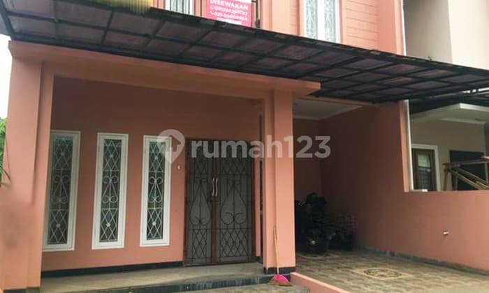 Furnished House At Mahakam Residence By Travelio
