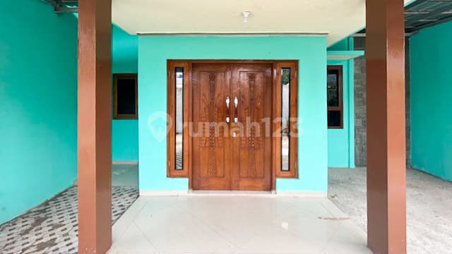 Unfurnished House Sepakat Cipayung By Travelio