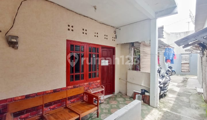 Unfurnished House Squadron By Travelio