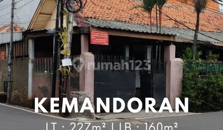 Dijual Rumah Lama 10 Menit ke Kampus Binus Kemanggisan