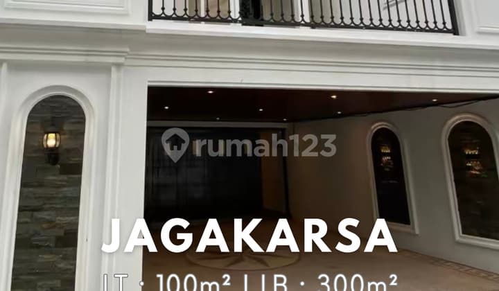 Brandnew House American Classic Siap Huni di Jagakarsa