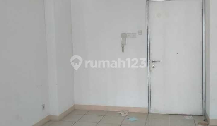 For Rent Semi Studio With Bed and Wardrobe Greenbay Pluit