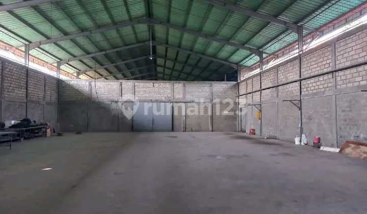 Dijual Cepat Gudang Di Tanah Yang Luas Di Legok