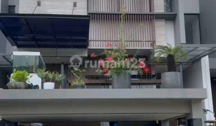 Dijual Rumah Cantik Dan Furnished Di Quantis Signature Bsd
