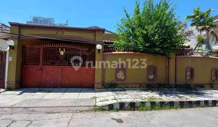 Rumah Darmo Permai Selatan XI Bangunan 2 Lantai Terawat - Semi Furnished