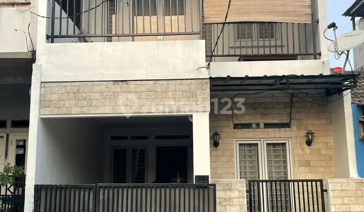 For Sale: House at Metland Taman Cileungsi, Near Nagrak Toll Access