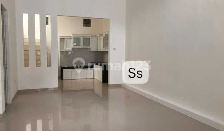 Dijual Rumah Kota Wisata,Akses Tol Nagrak,Living World Mall,Sekolah,Rs