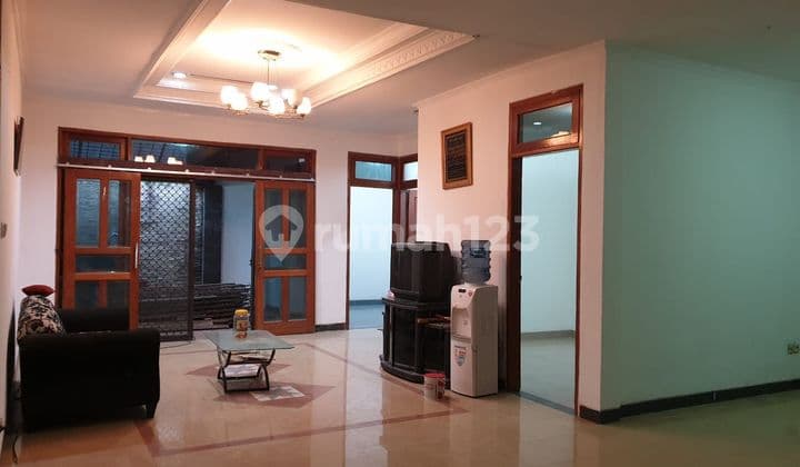 Disewakan Rumah di Raffleshills, Dekat Akses Tol Cibubur,Dekat LRT Harjamukti,Dekat Mall Transmart Cibubur,Springfield School