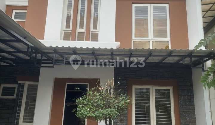 House for Sale in Kota Wisata, Near Toll Road Access, Mall, School, and Hospital Available