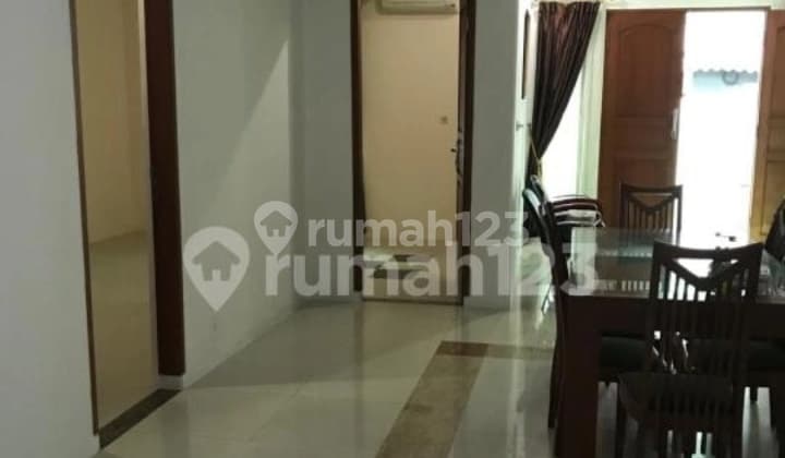 Disewa Rumah Tanjung Duren Dekat Mall Cp