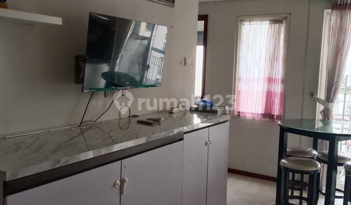 Disewa Harian Kamar Royal Medit Furnish