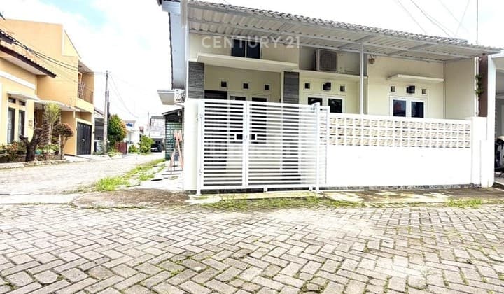 Hunian Bagus Furnish Hook Golden Paradise