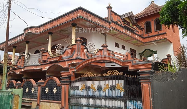 Hunian Bagus 3 Lantai Jl Bougenville Kopasus