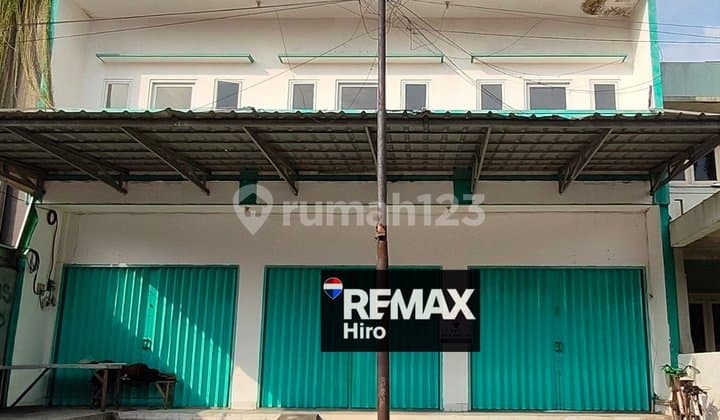 Disewakan Ruko Gandeng 3 di Boulevard Pekayon Bekasi Selatan